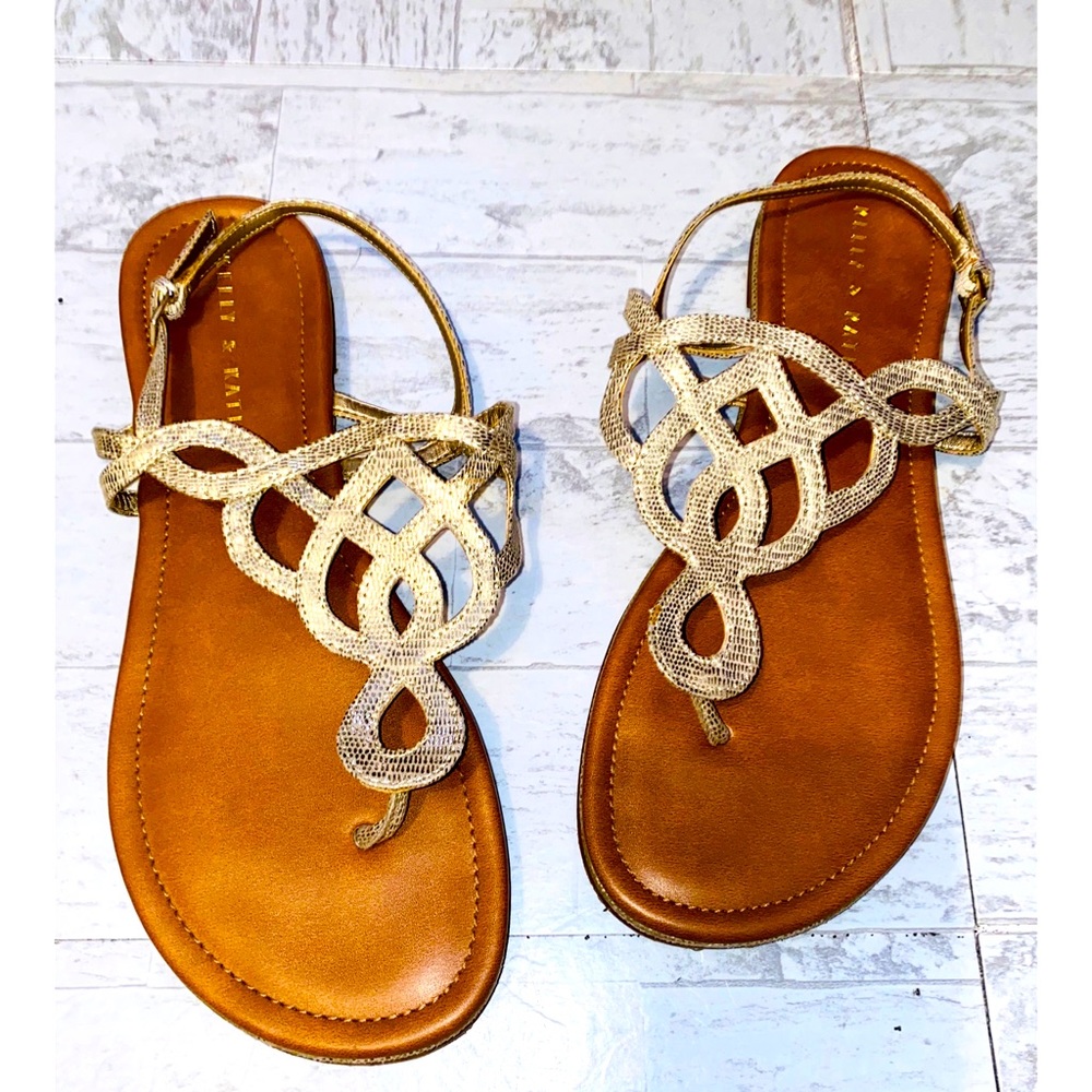 Kelly & Katie Wrap around Sandal NWOT Sz. 9